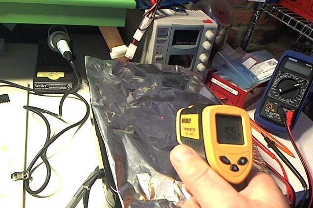 Detecting the temperature with a laser thermometer